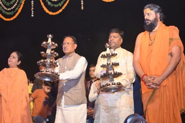 CG News: राजिम कुंभ कल्प समापन समारोह में शामिल हुए CM साय, ‘छावा’ हिंदी फिल्म को किया टैक्स फ्री, देखें Photos