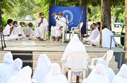 भीतर की रागात्मक चेतना आदमी को ले जा सकती है पतन की ओर : आचार्य महाश्रमण - image