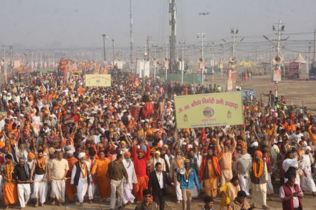 Procession of saints from Nirmohi Akhada