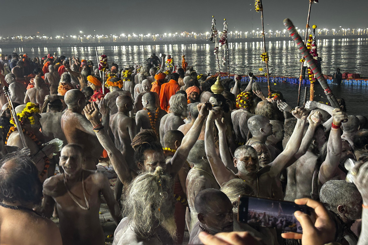 Maha Kumbh Amrit Snan on Basant Panchami, Sadhus Praise Arrangements