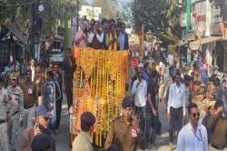 CM Road Show: Video: सीएम विष्णुदेव साय का अंबिकापुर शहर में रोड शो,
मंत्री-विधायक भी रहे शामिल - image