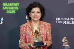 Grammys 2025: कौन हैं चंद्रिका टंडन, जिन्होंने एल्बम त्रिवेणी के लिए जीता अपना
पहला ग्रैमी अवॉर्ड, रचा इतिहास - image