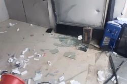 Rajasthan ATM Robbery: गाड़ी से बांधकर ATM उखाड़ ले गए नकाबपोश बदमाश, 28.96 लाख
लूटे - image