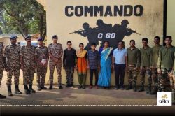 CG Naxalites Surrendered: 28 लाख रुपए के 4 हार्डकोर इनामी नक्सलियों ने किया
सरेंडर, छोड़ा लाल आतंक का रास्ता - image