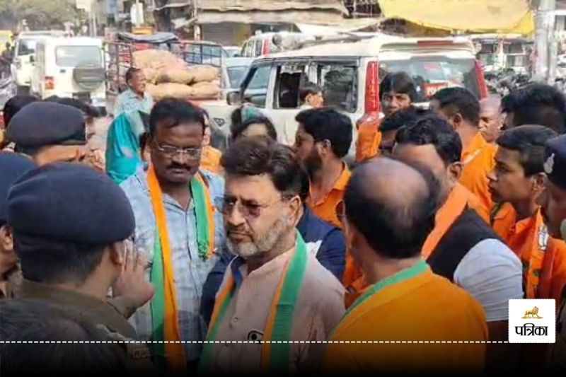 CG Election 2025: बिलासपुर, रायगढ़ और धमतरी में वोटिंग के दौरान विवाद, पोलिंग बूथ में धक्कामुक्की, देखें वीडियो