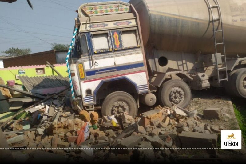 Korba News: आधी रात अनियंत्रित होकर घर में घुसा कैप्सूल वाहन, लाखों का समान हुआ खराब, बड़ी अनहोनी टली…