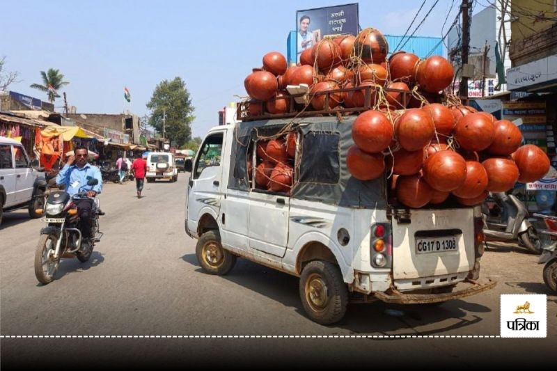 CG News: गर्मी आते ही बाजारों में दिखने लगा देसी फ्रिज, बढ़ी मटके की डिमांड, देंगे ठंडक का अहसास