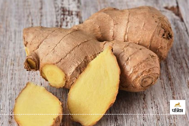 Ginger Benefits: You can consume ginger in headache and period pain