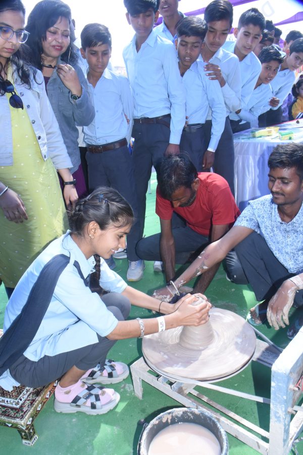 Children's festival 'Aaju-Gooja'