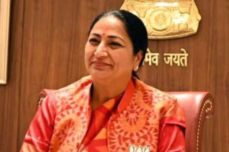 Delhi CM Rekha Gupta: दिल्ली सीएम रेखा गुप्ता का नया स्टाफ, 5 आईएएस अधिकारियों को मिलीं नई जिम्मेदारियां, केंद्र से खास कनेक्‍शन