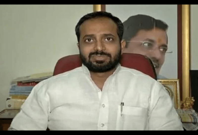 EOW filed FIR against Deputy Leader of Opposition Congress MLA Hemant Katare