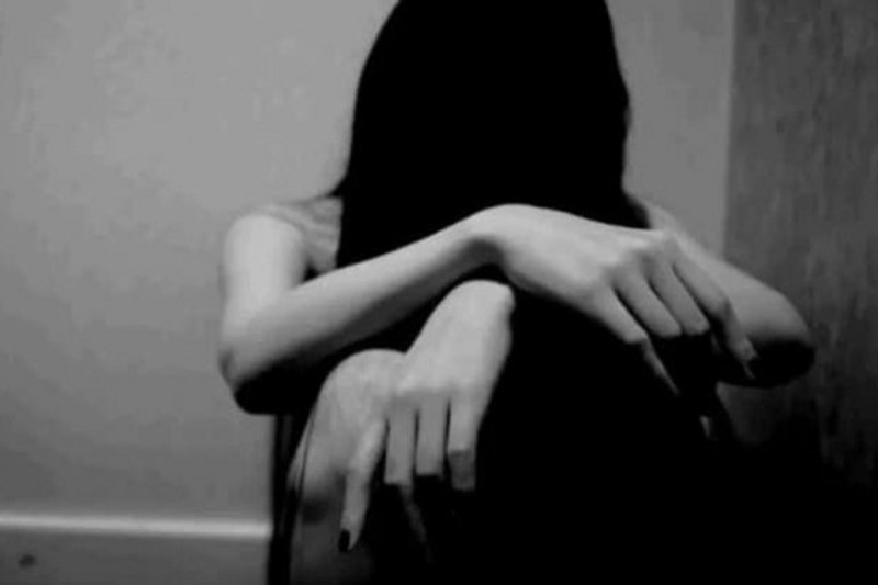 Teacher raped girl: 17 वर्षीय नाबालिग से बलात्कार का आरोपी शिक्षक गिरफ्तार, गर्भवती हुई तब चला पता, घर में था आना-जाना