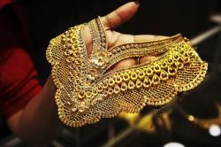 Gold Price Today: पिछले 6 दिन से लगातार बढ़ रहे सोने के दाम, कीमत सुन पकड़ लेंगे
माथा - image