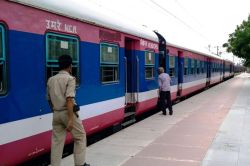 Indian Railways: ईदगाह आगरा-बांदीकुई डेमू ट्रेन का जयपुर तक अस्थाई विस्तार, इन
स्टेशनों पर होगा ठहराव - image