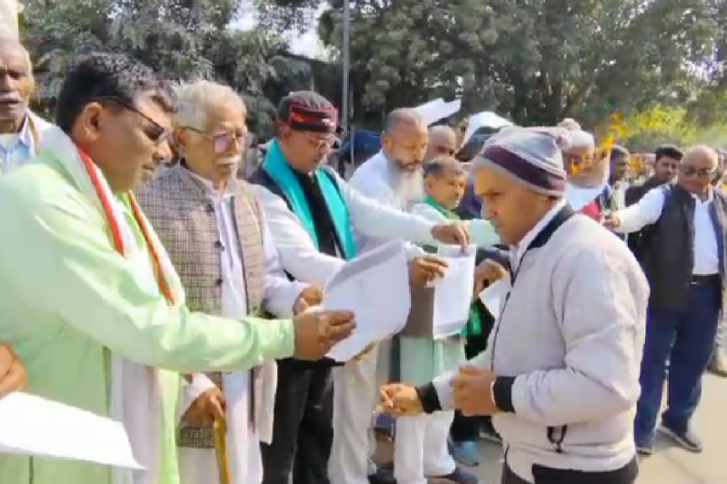 Samyukta Kisan Morcha burnt copies of Union Budget 2025-26 in rewa