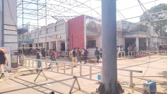 Negligence in construction of Katni station