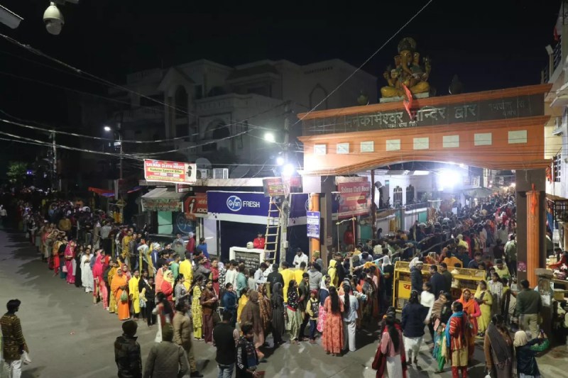 प्राचीन मंदिर में उमड़ी श्रद्धालुओं की भीड़, भव्य आयोजन और विशेष पूजन संपन्न