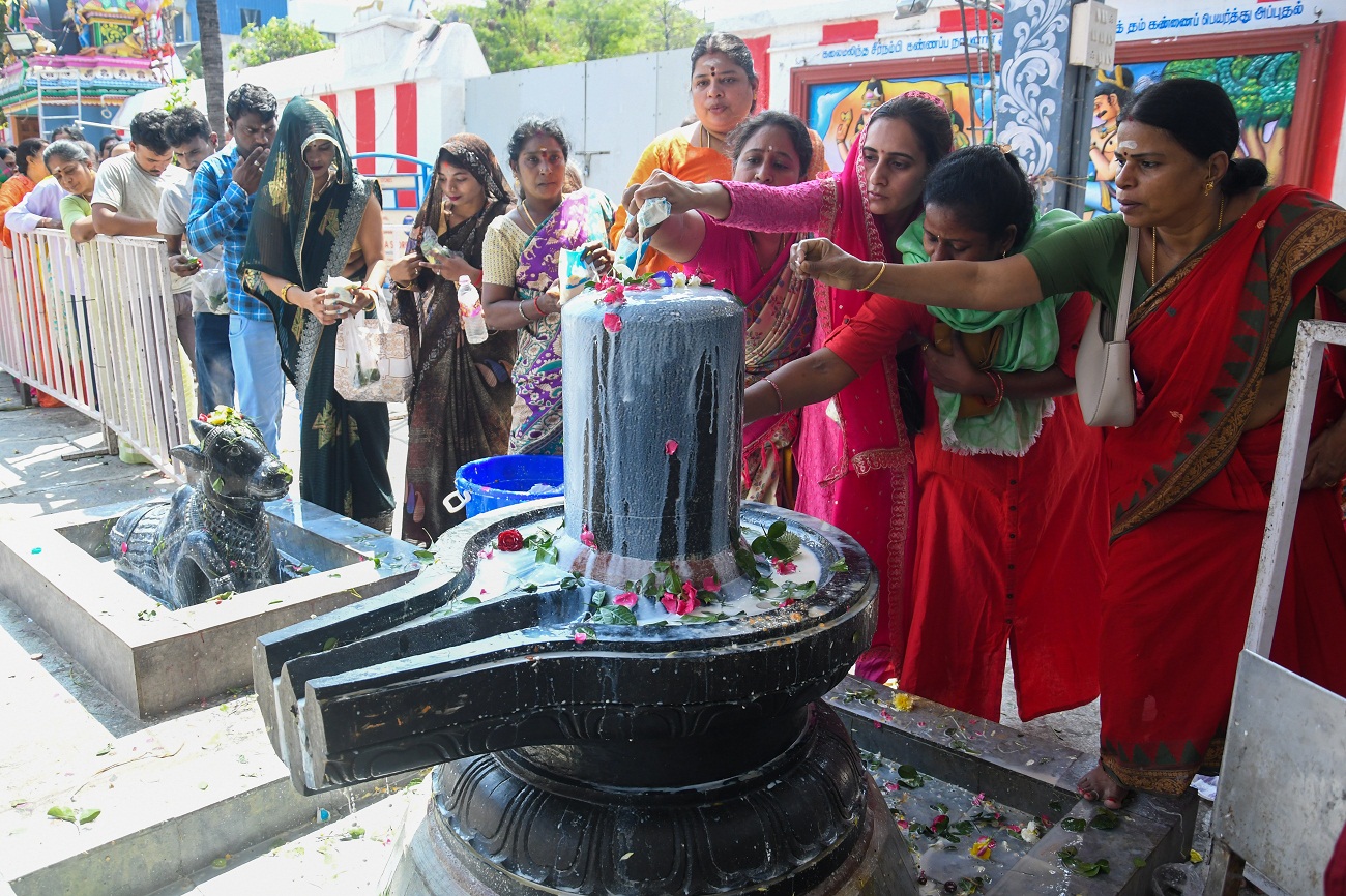 VIDEO: चेन्नई में महाशिवरात्रि पर मंदिरों में शिव भक्तों का लगा मेला