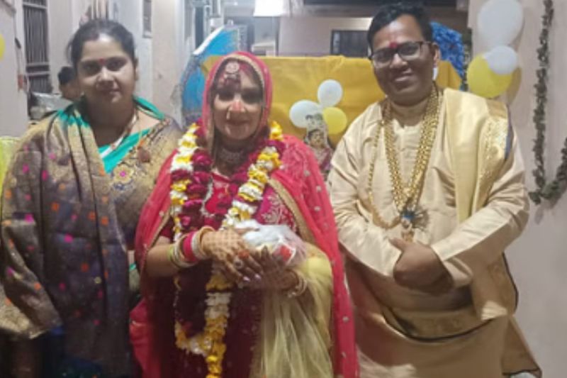 Married to shri krishna, Jyoti Marries Laddu Gopal, Vrindavan Wedding, Unique Marriage, Unique Wedding In Vrindavan, Spiritual Union, Krishna Devotion, Divine Love, Unconventional Wedding, Vrindavan News, Mathura News, mathura latest news, mathura today news, mathura viral news, mathura news update,Uttar Pradesh news mathura news