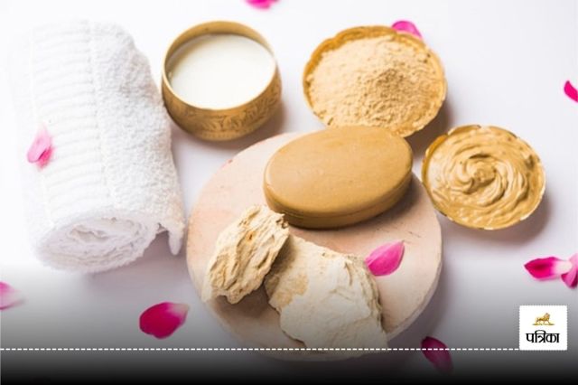 Multani Mitti and Raw Milk