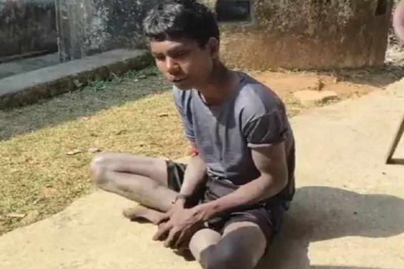 Murder accused escaped: पुलिस अभिरक्षा से हत्या का आरोपी फरार, चोर कहकर चिढ़ाने पर पड़ोसी युवक का किया था मर्डर