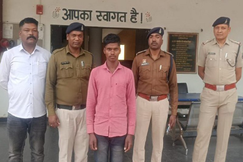 Murder news: बुआ ने दी गाली तो भतीजे ने टांगी से ताबड़तोड़ वार कर उतार दिया मौत के घाट, गया जेल