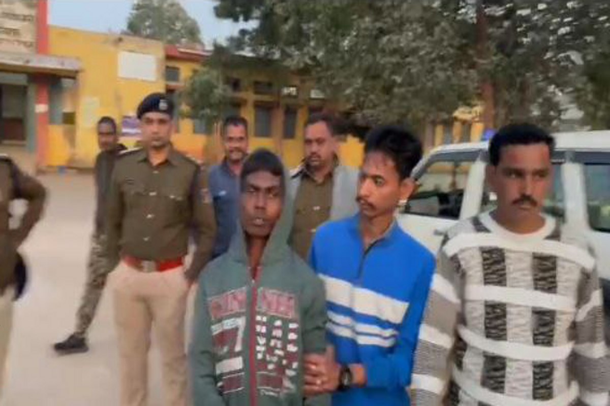 Murder accused arrested: पुलिस अभिरक्षा से फरार हत्या का आरोपी 10 घंटे के भीतर
गिरफ्तार, सरगर्मी से चल रही थी तलाश