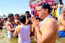 Mahakumbh : सचिन पायलट ने महाकुंभ में लगाई डुबकी, संगम में स्नान के बाद ये बोले - image