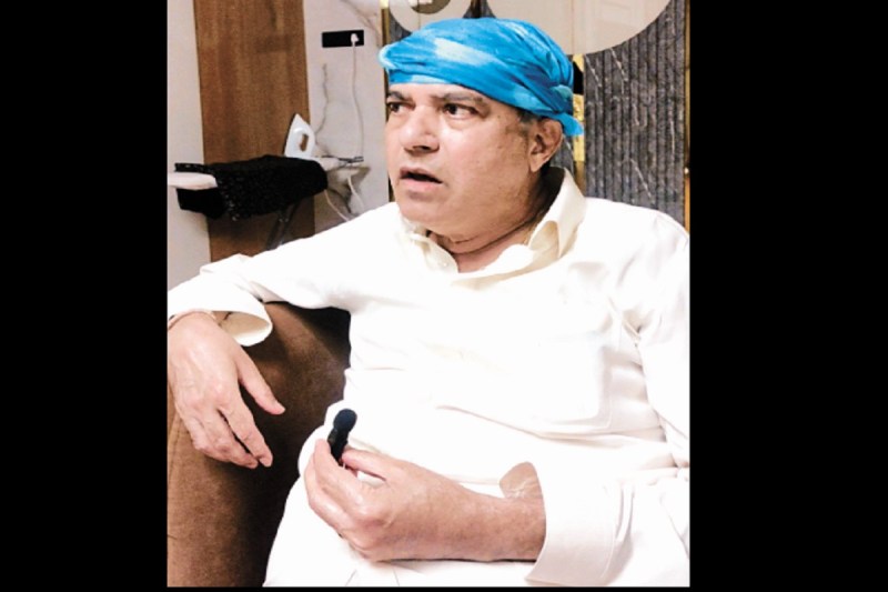 Singer Suresh Wadkar in cg