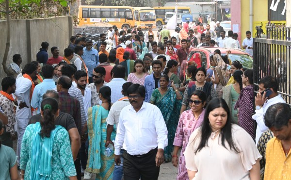 Chhattisgarh News: Citizens arrived to vote in urban body elections