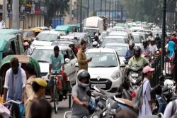 Traffic Diversion: विधानसभा सत्र के दौरान लखनऊ में ट्रैफिक डायवर्जन, जानें
कौन-कौन से मार्ग रहेंगे बंद - image