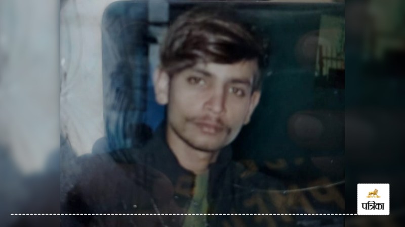 Troubled by his wife young man jumped in front of train in Moradabad