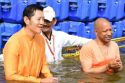 Bhutan King Visits Maha Kumbh, Takes Holy Dip in Sangam with CM Yogi