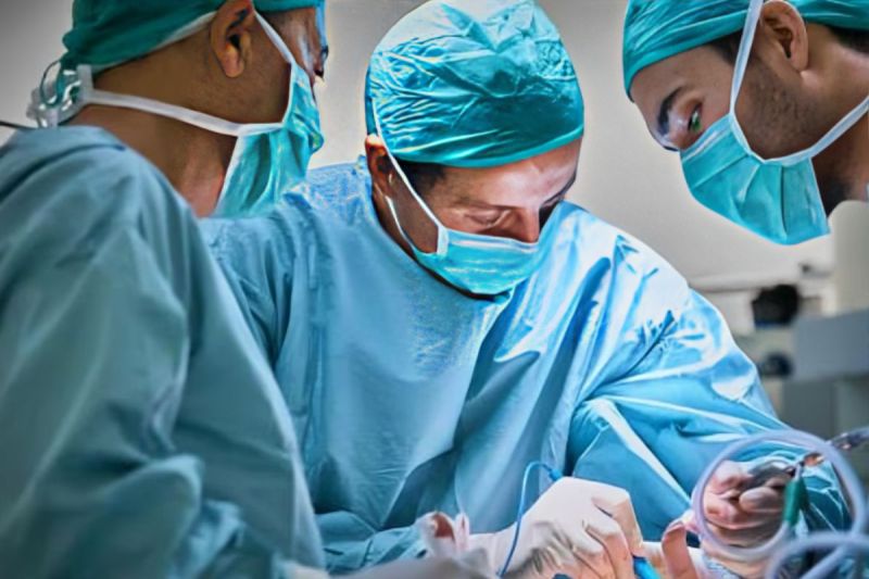 Raipur News: सर्जरी कर बच्ची की पलक की मांसपेशी को किया टाइट, अब ढाई साल की बच्ची देख रही दुनिया