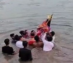 गोंडल : चेक डैम में डूबने से दो युवकों की मौत - image