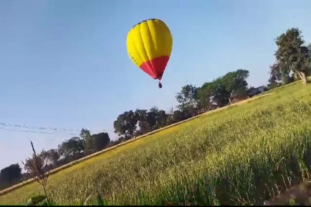 सीहोर के उलझावन में शुक्रवार को सेना का बलून उतरा