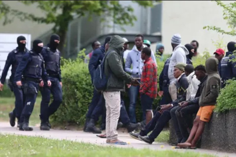 Arrest of illegal immigrants in Germany