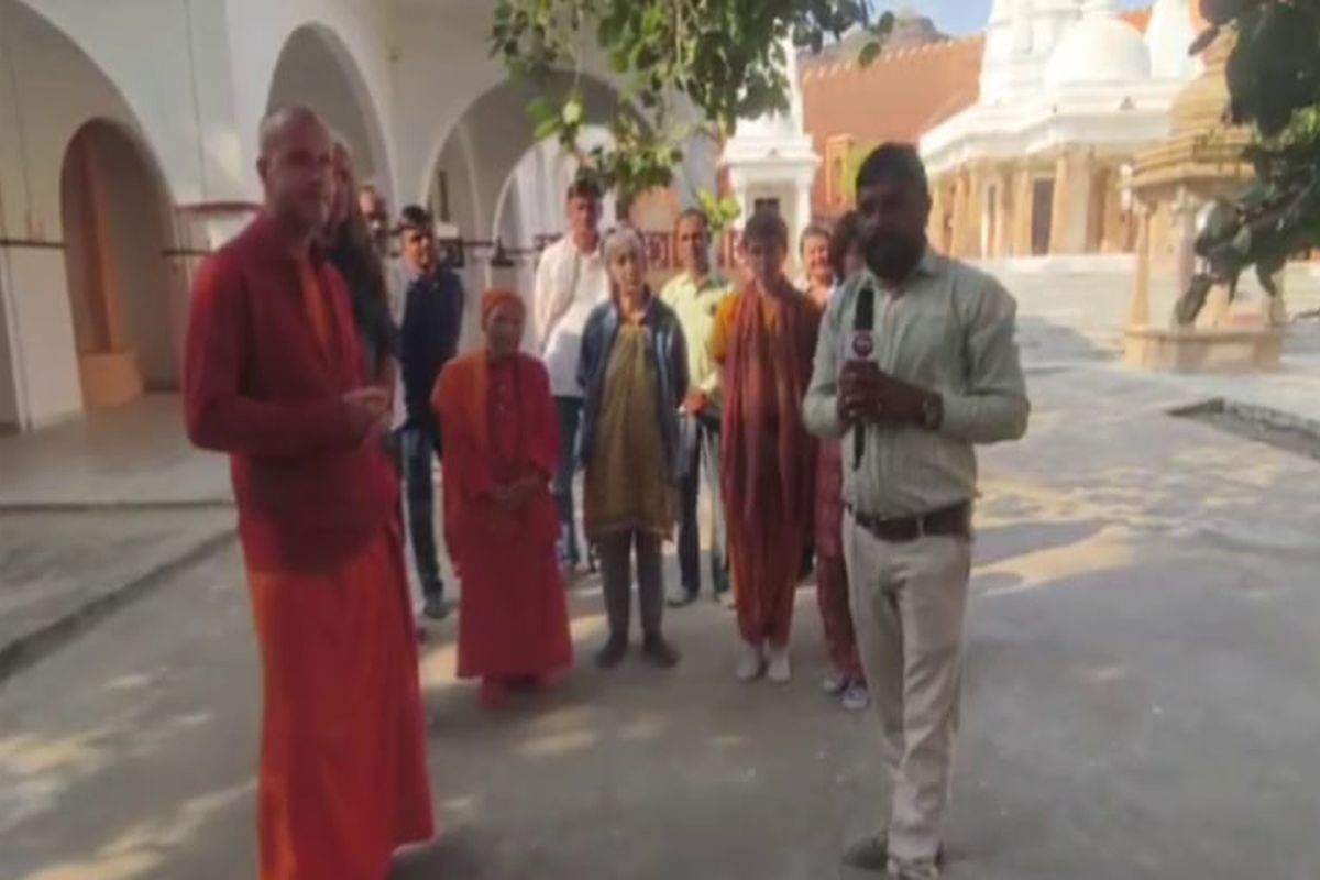विदेशी साधकों ने भी उठाई मांग, बड़ी खाटू में एक्सप्रेस ट्रेनों का ठहराव जरूरी