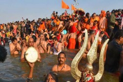 Mahakumbh 2025: कुंभ जाने के लिए श्रद्वालुओं की भीड़ नहीं हो रही कम, आज अंतिम
शाही स्नान - image