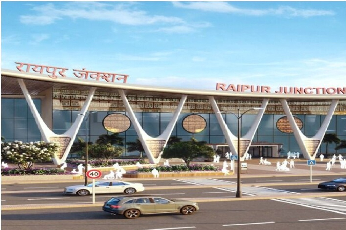 CG Railway Station: स्टेशनों में दिव्यांग सुविधा प्लेटफॉर्म हो रहा तैयार, अब
यात्रियों को नहीं खाना होगा थक्का-मुक्की..