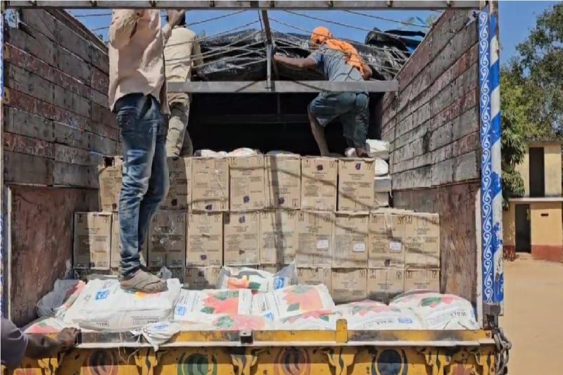 Liquor Seized in CG: जहां शराबबंदी वहीं हो रही थी तस्करी! पंजाब से बिहार जा रही ट्रक जशपुर में जब्त..