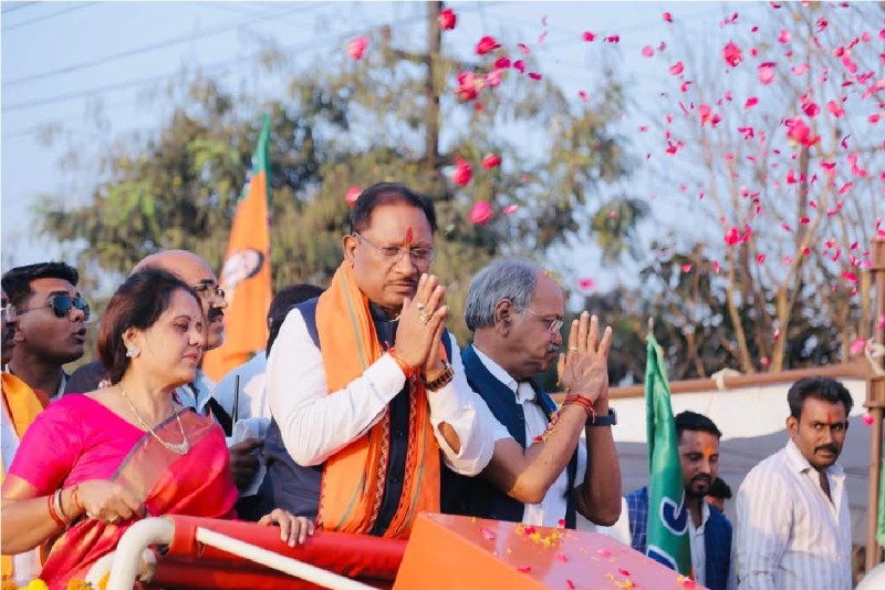 रायपुर में भाजपा ने किया रोड शो! CM साय ने कहा- नगर निगम में भी बनाएं ट्रिपल इंजन की सरकार..