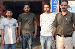 Online fraud Gang: ऑनलाइन फ्रॉड करने वाला गिरोह का भंडाफोड़, होटल में रह कर रहे
थे ठगी, तीन आरोपी गिरफ्तार - image