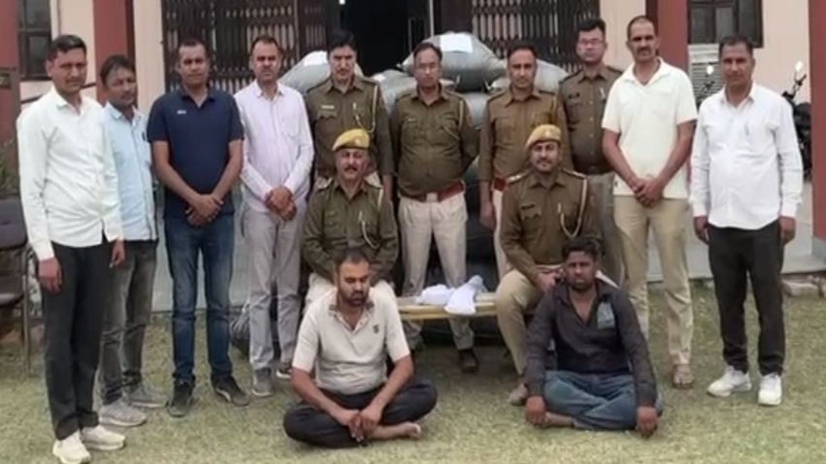 पुलिस को देख डोडा पोस्त से भरी एसयूवी व लग्जरी कार लावारिस छोड़ी