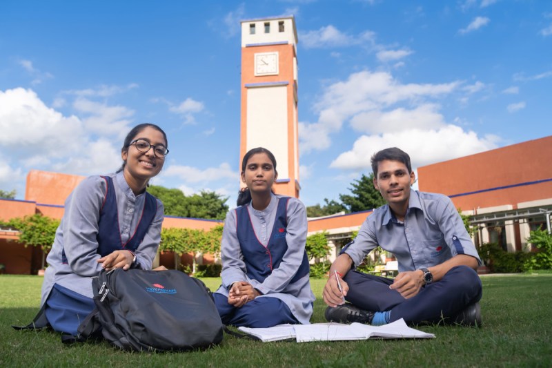 सफल छात्रों को कक्षा 6 से 12वीं तक मिलेगा निशुल्क शिक्षा का अवसर