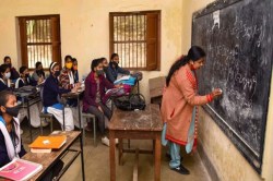 Kasturba Teacher Jobs: कस्तूरबा गांधी बालिका विद्यालयों में शिक्षकों की
भर्तियां: जानें कितनी खाली सीटें हैं - image