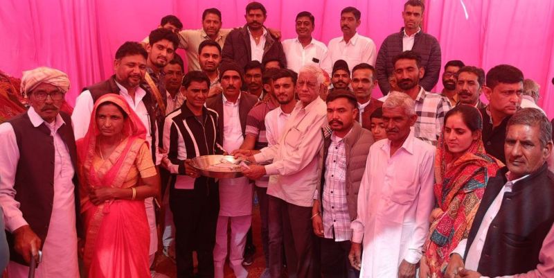 Helped in the marriage of son and daughter by giving cash and gifts worth lakhs of rupees to the daughter of the village