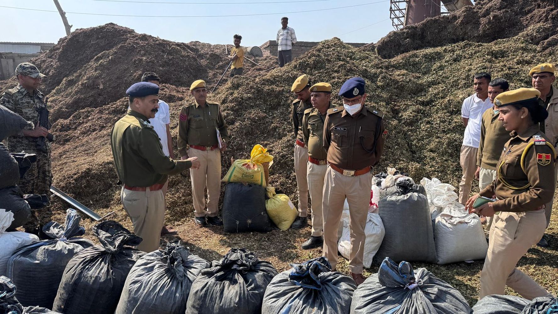 नशा तस्करों व सप्लायर को देकर कष्ट, आठ करोड़ के नशीले पदार्थ कराए नष्ट