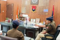 होली को लेकर पुलिस अलर्ट, आईजी बरेली ने पुलिस अफसरों को दिए अहम निर्देश - image