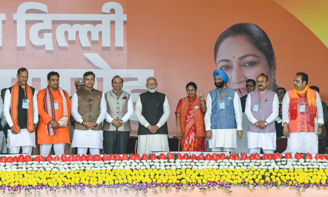 Oath-taking ceremony of the newly elected Delhi government cm and ministers list